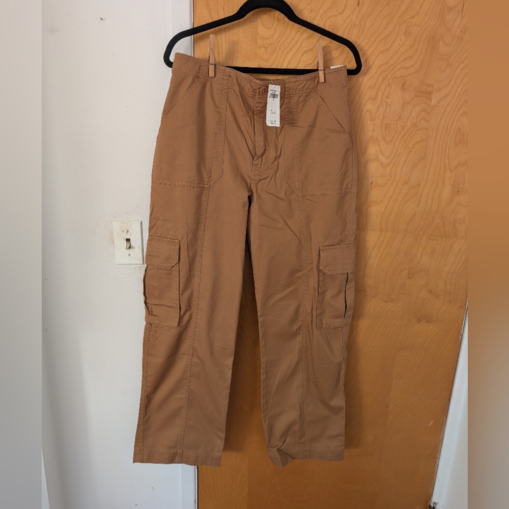 Abercrombie & Fitch Women's Relaxed Cargo Pants Brown